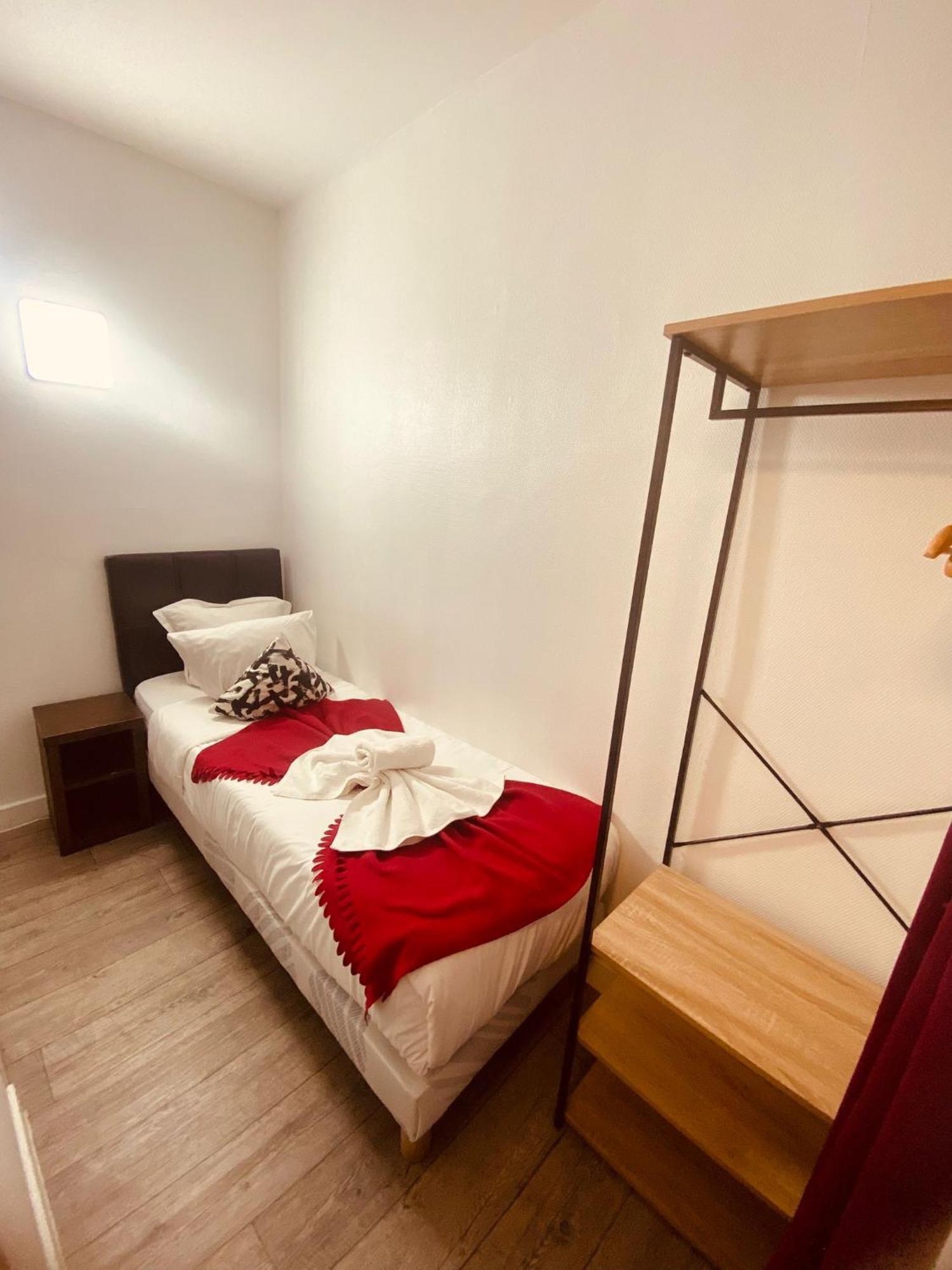 Hotel Louvain Παρίσι Δωμάτιο φωτογραφία